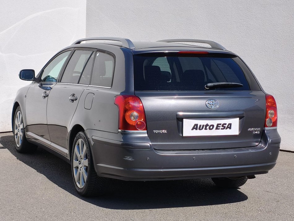 Toyota Avensis 2.2D-CAT 