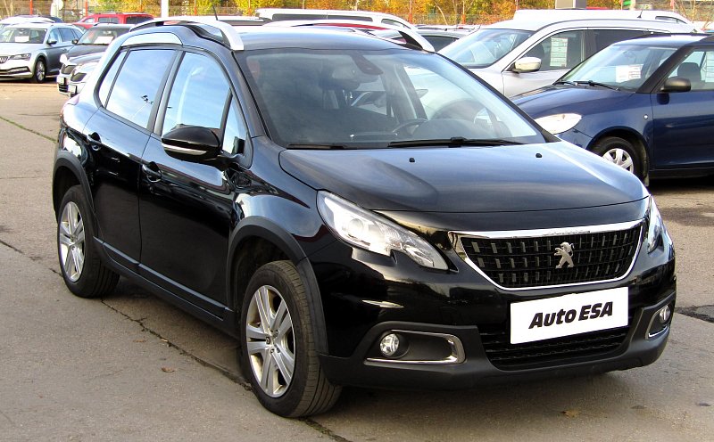 Peugeot 2008 1.2PT Signature