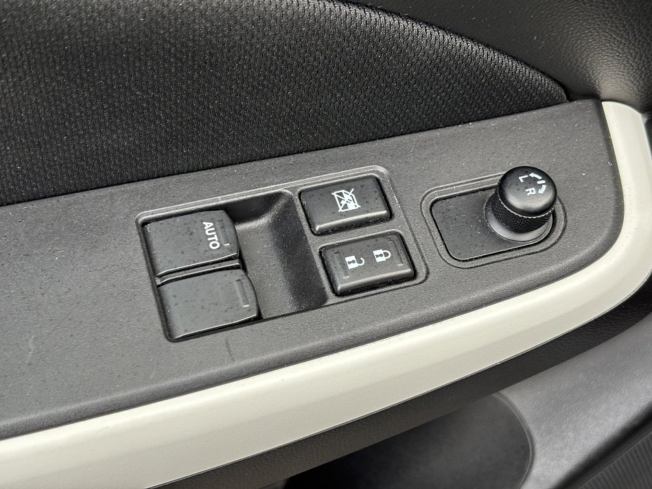 Suzuki Swift 1.0 i 