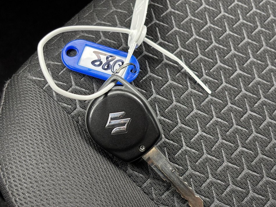 Suzuki Swift 1.0 i 
