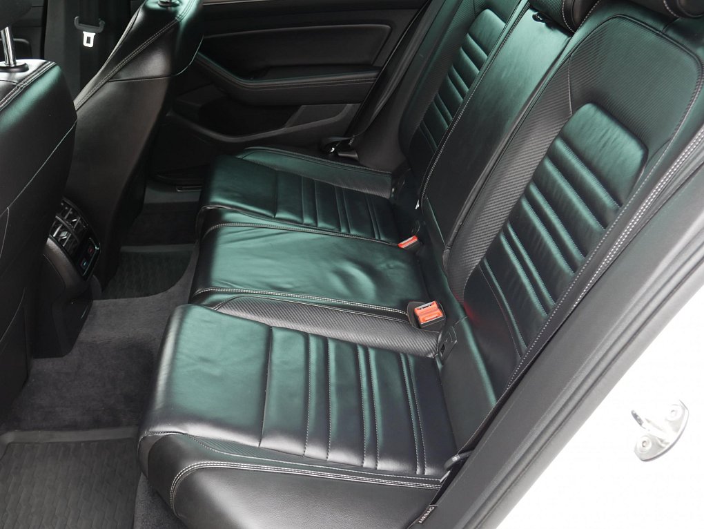 Volkswagen Passat 2.0 Bi-TDi  4x4