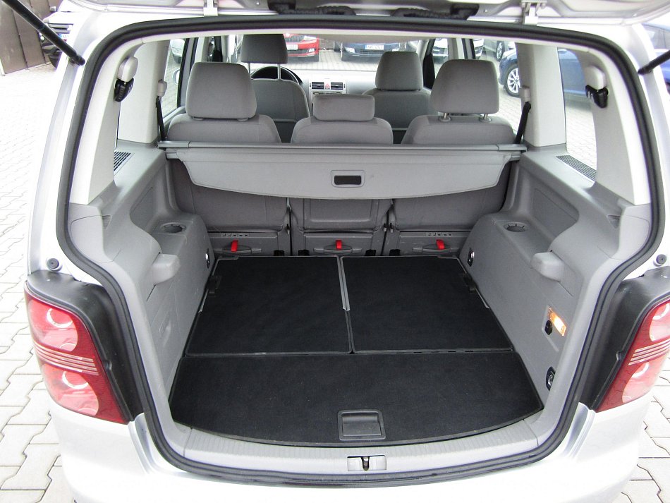 Volkswagen Touran 1.6i 