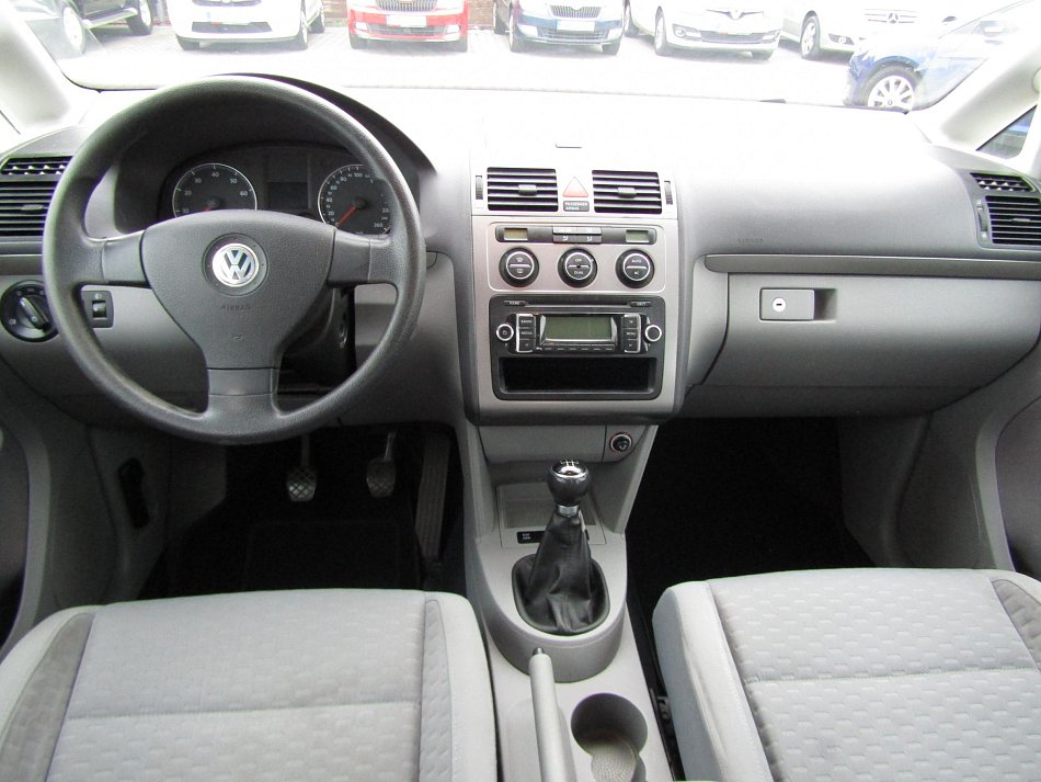 Volkswagen Touran 1.6i 