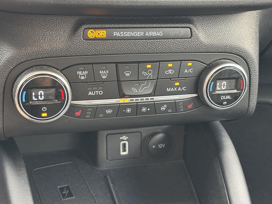Ford Focus 1.5 EB Vignale