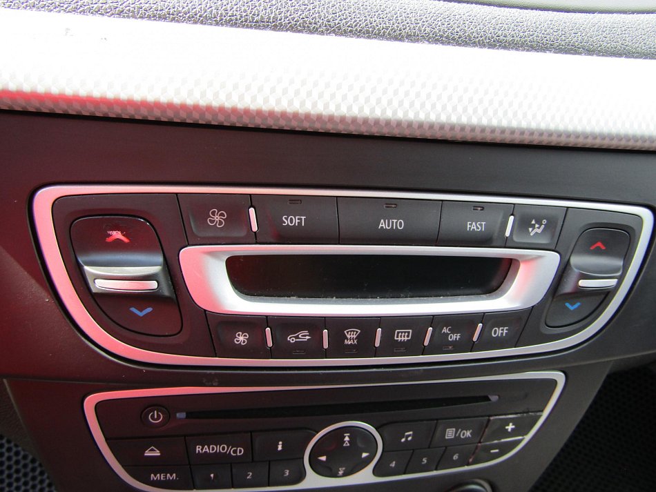 Renault Fluence 1.6i 