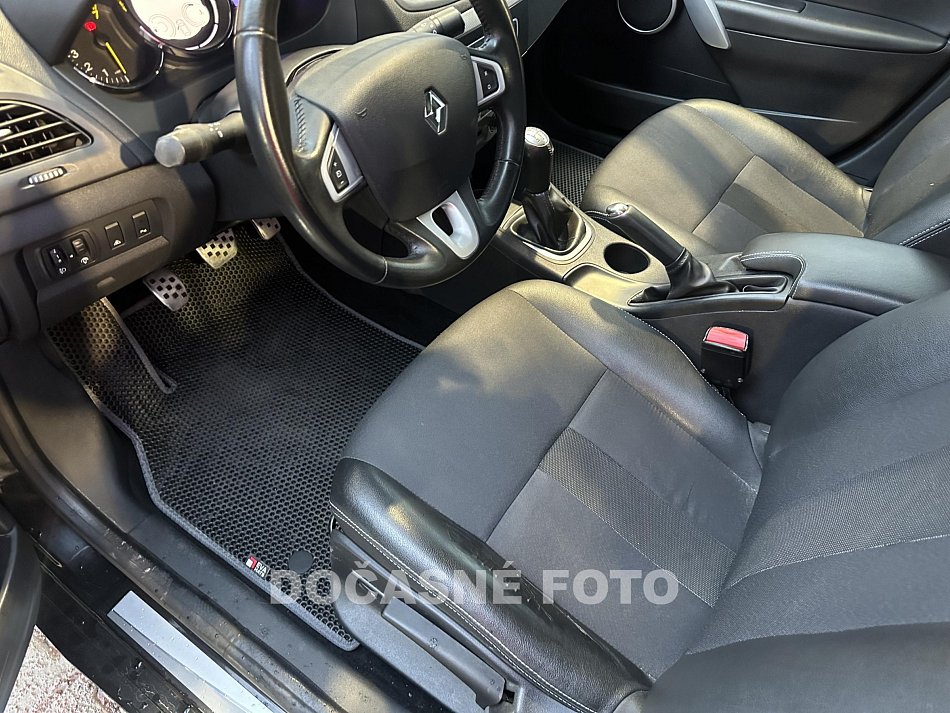Renault Fluence 1.6i 