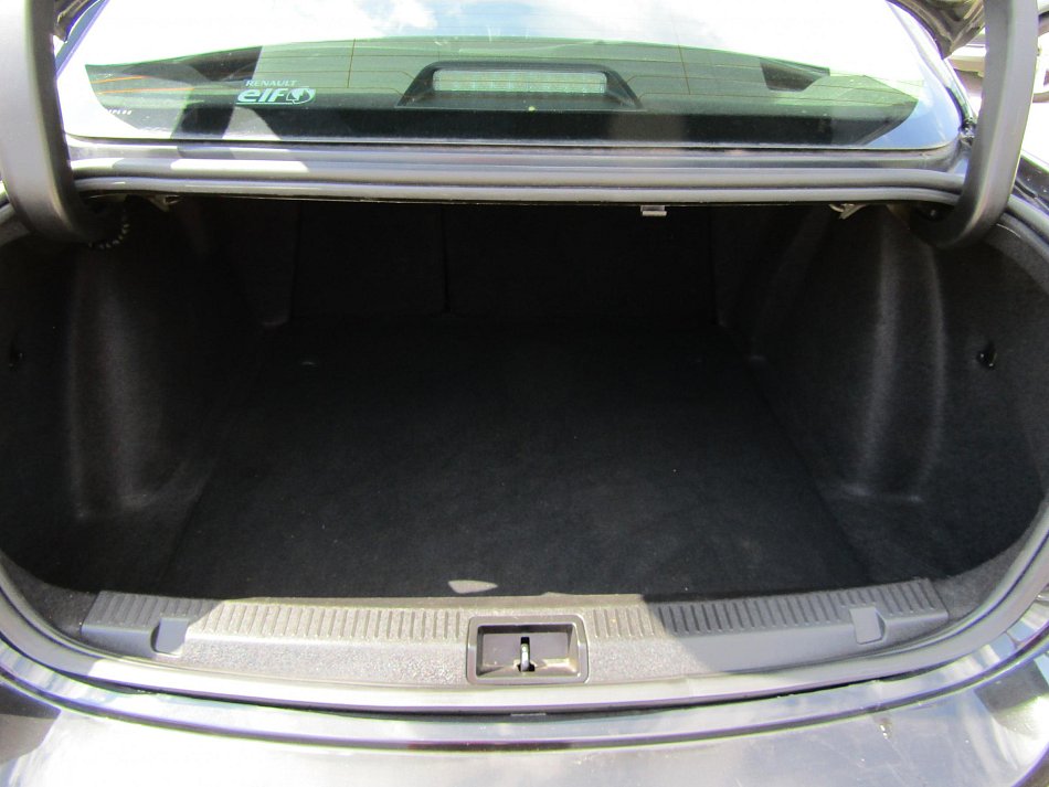 Renault Fluence 1.6i 