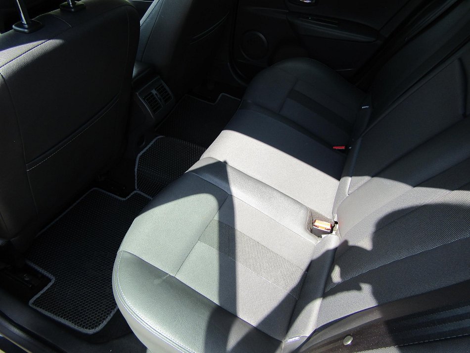 Renault Fluence 1.6i 