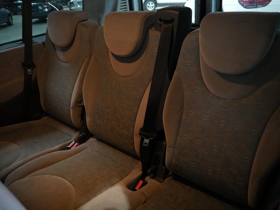 Peugeot Expert 2.0HDI  L2 8míst