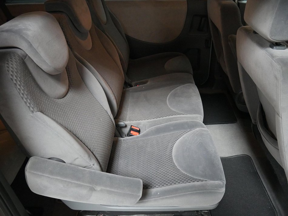 Peugeot Expert 2.0HDI  L2 8míst