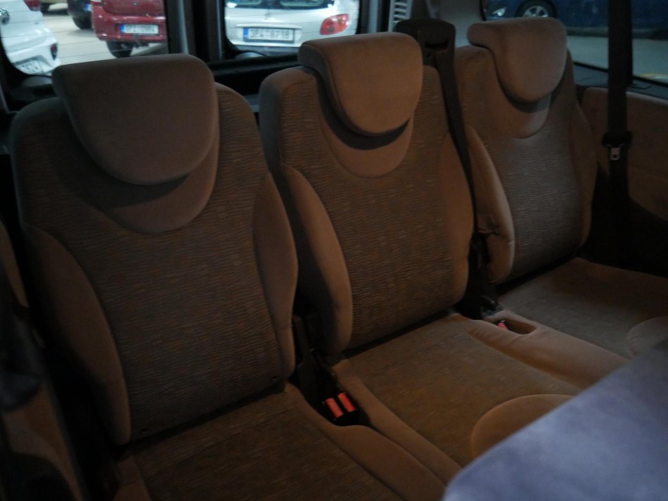 Peugeot Expert 2.0HDI  L2 8míst