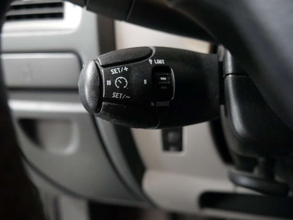 Peugeot Expert 2.0HDI  L2 8míst