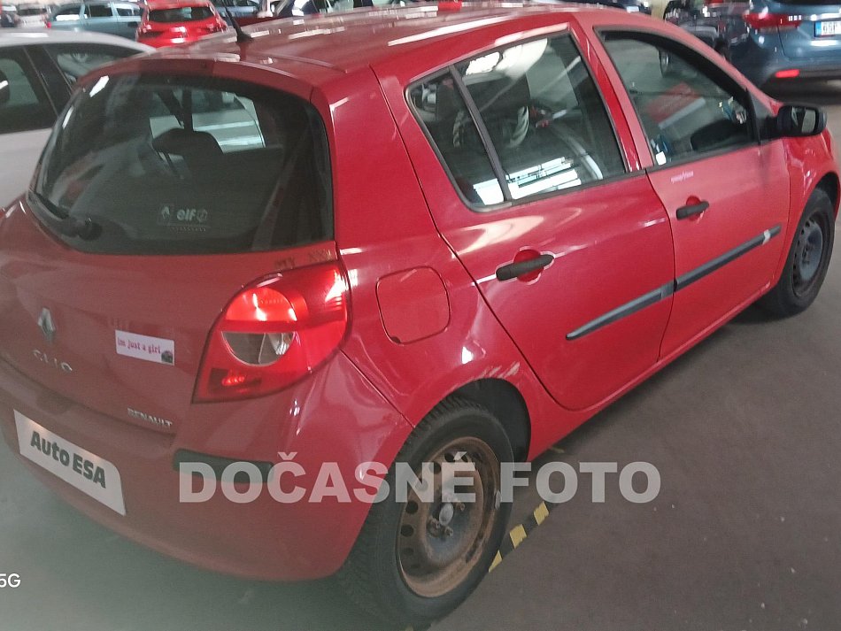 Renault Clio 1.2i 