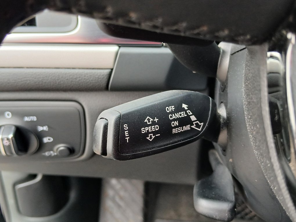 Audi A6 2.0TDi S-line