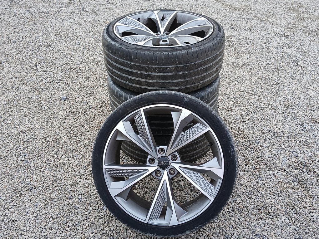 Audi A6 2.0TDi S-line