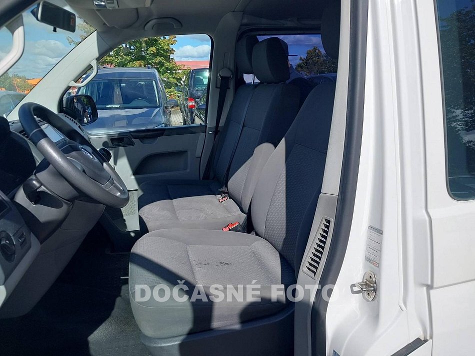 Volkswagen Transporter 2.0TDi  9míst