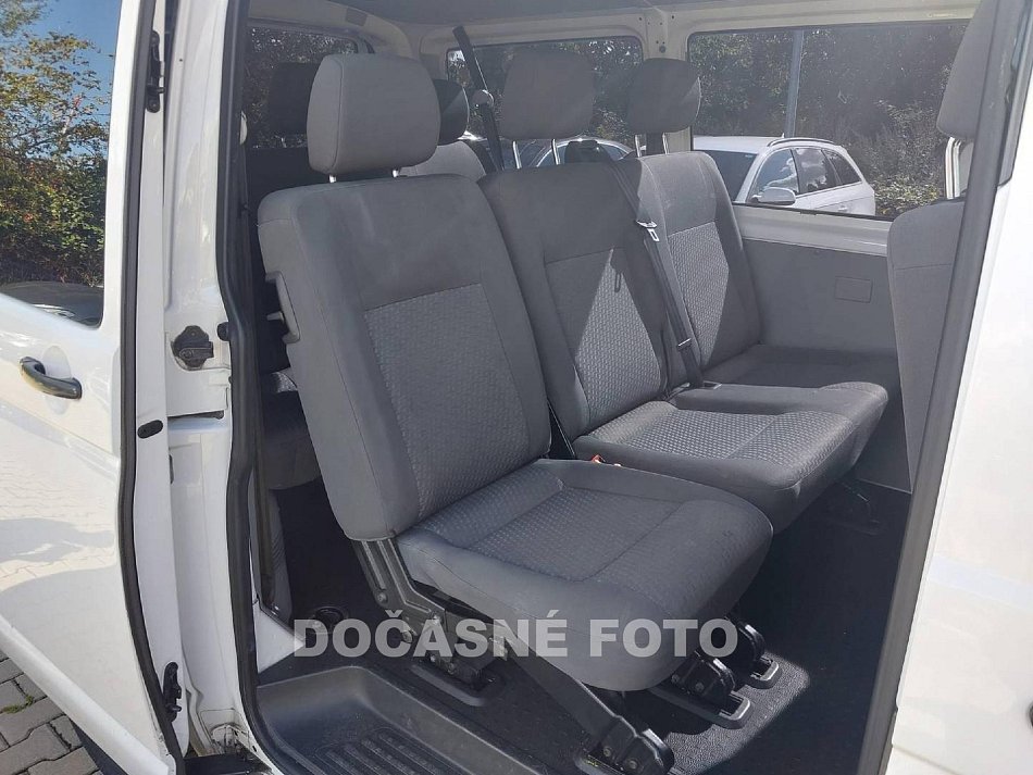 Volkswagen Transporter 2.0TDi  9míst