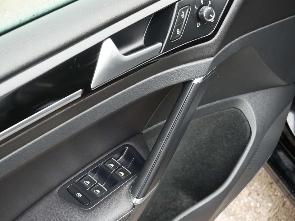 Volkswagen Golf 2.0TDi 