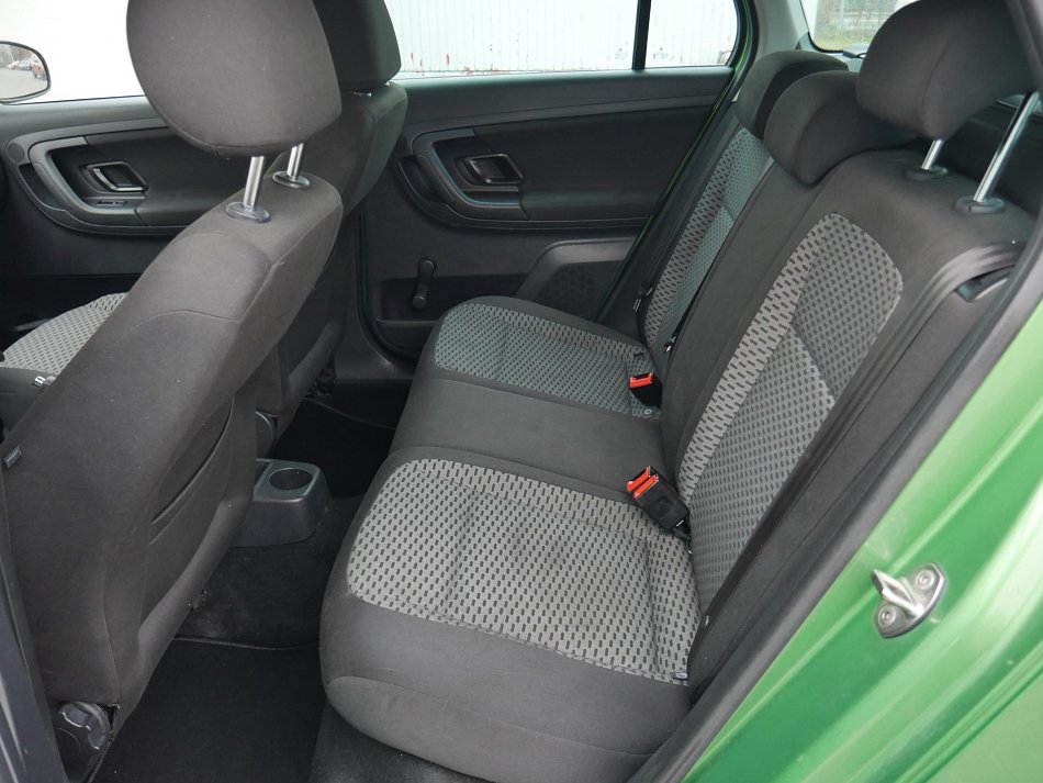 Škoda Fabia II 1.2 TSI Ambiente