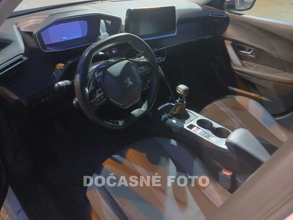 Peugeot 2008 1.2PT Allure