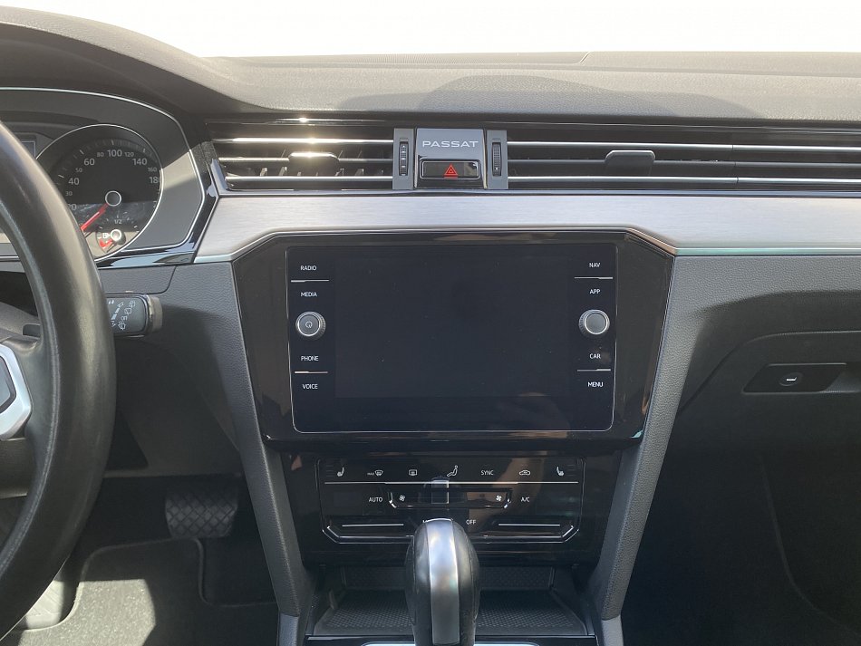Volkswagen Passat 2.0 TDi Elegance