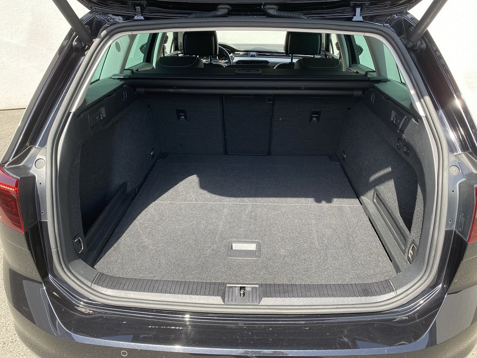 Volkswagen Passat 2.0 TDi Elegance