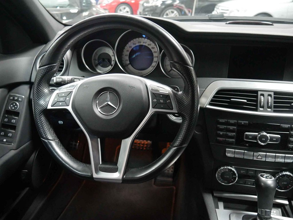 Mercedes-Benz Třída C 1.6  C180