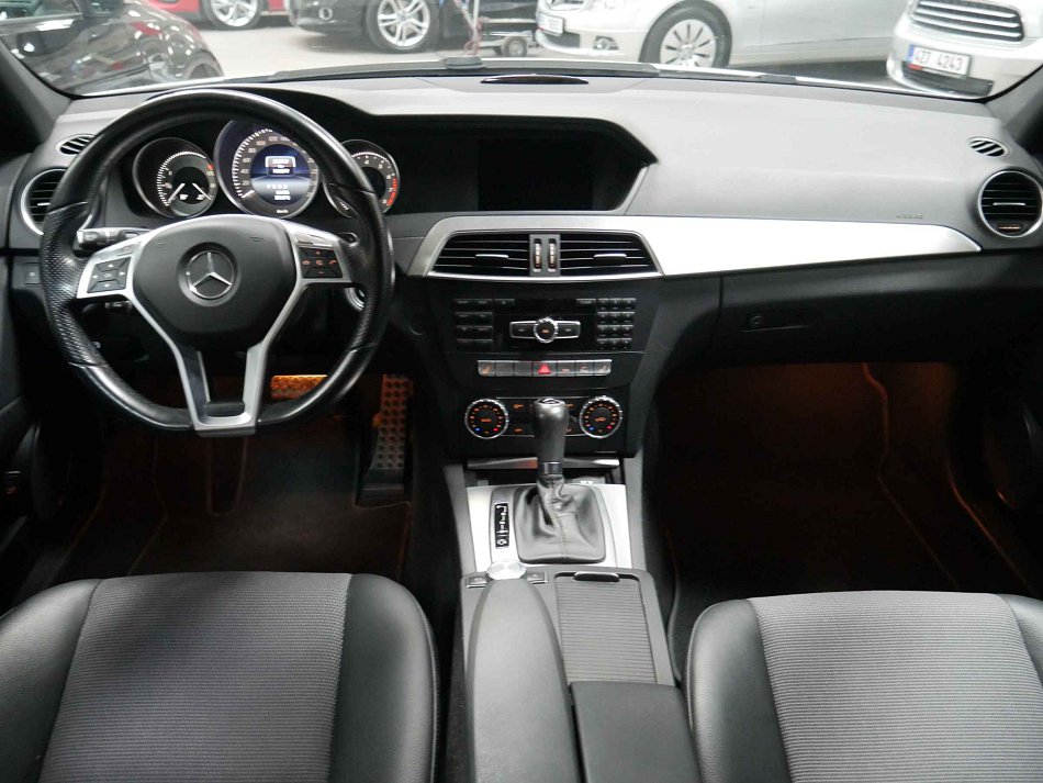 Mercedes-Benz Třída C 1.6  C180