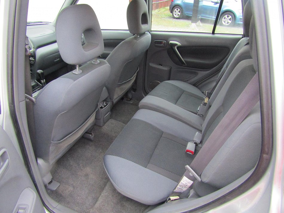 Toyota RAV4 2.0D4  4x4