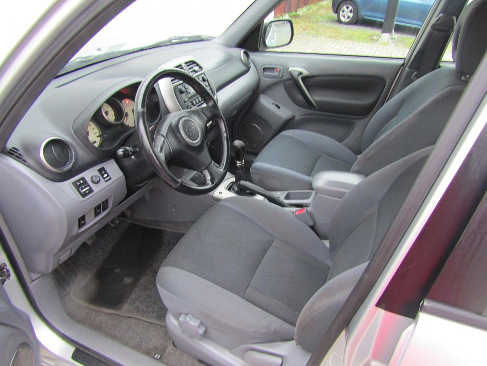 Toyota RAV4 2.0D4  4x4