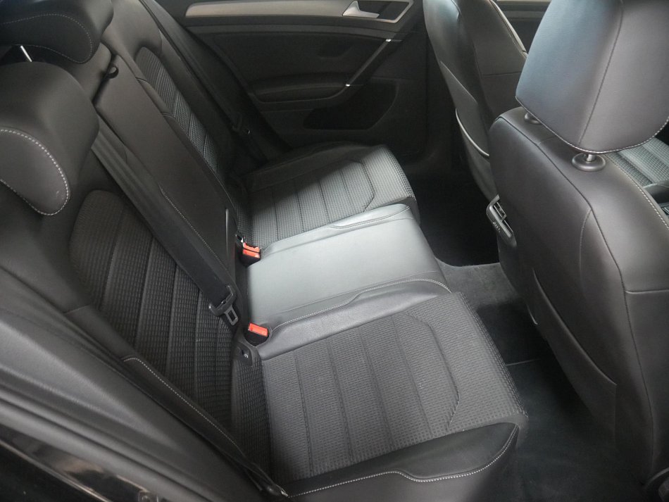 Volkswagen Golf 1.6 TDI 
