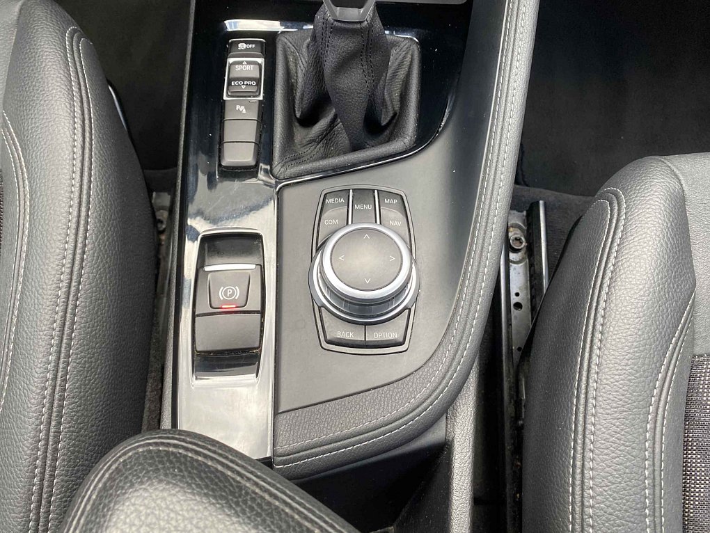 BMW X1 2.0 D  sDrive18d