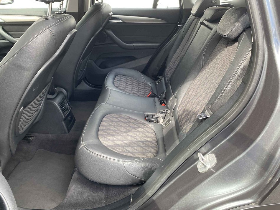BMW X1 2.0 D  sDrive18d