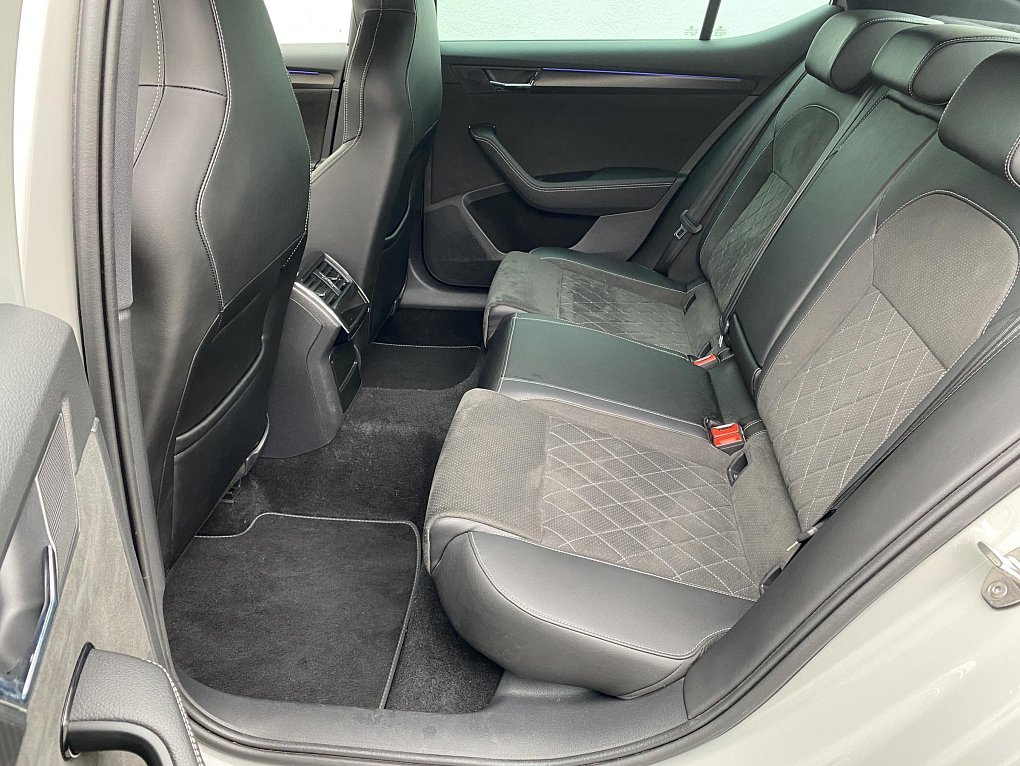 Škoda Superb III 2.0 TDi SportLine 4X4