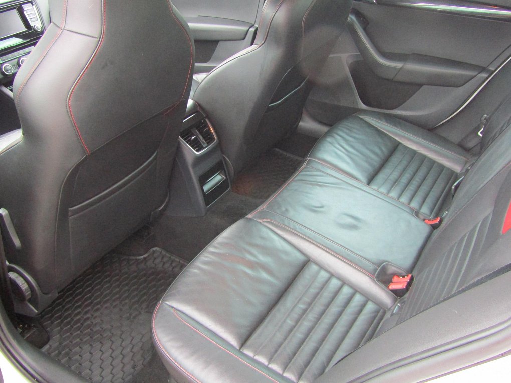 Škoda Octavia III 2.0 TDi RS