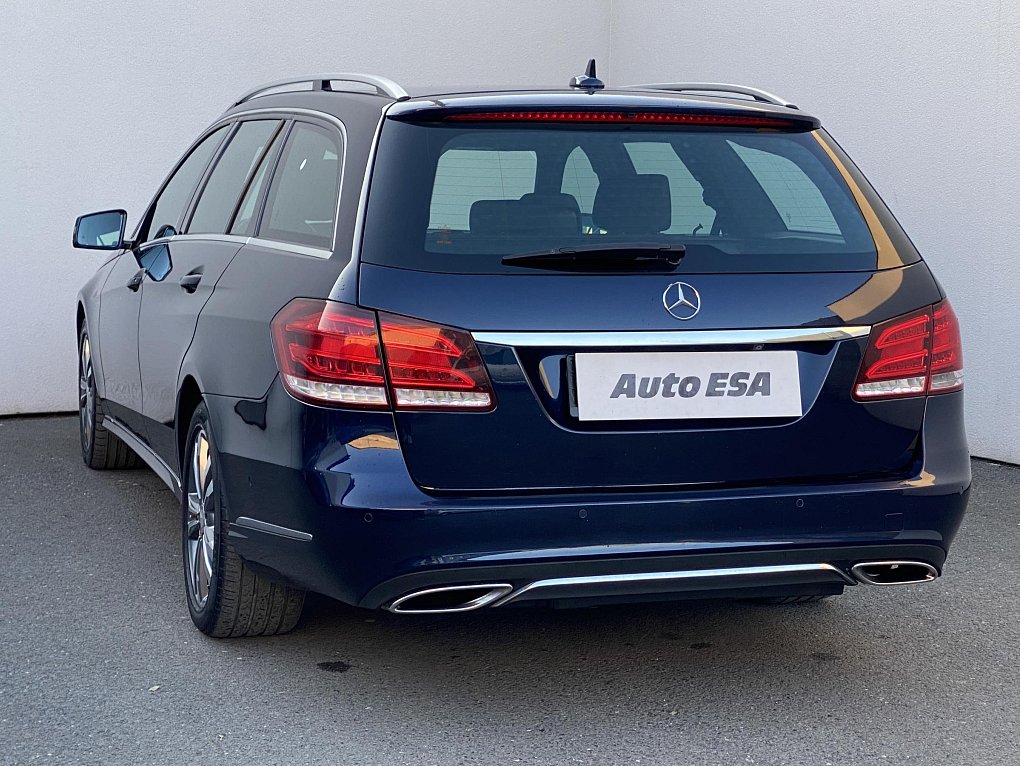 Mercedes-Benz Třída E 3.0 CDi Avantgarde E350 4M