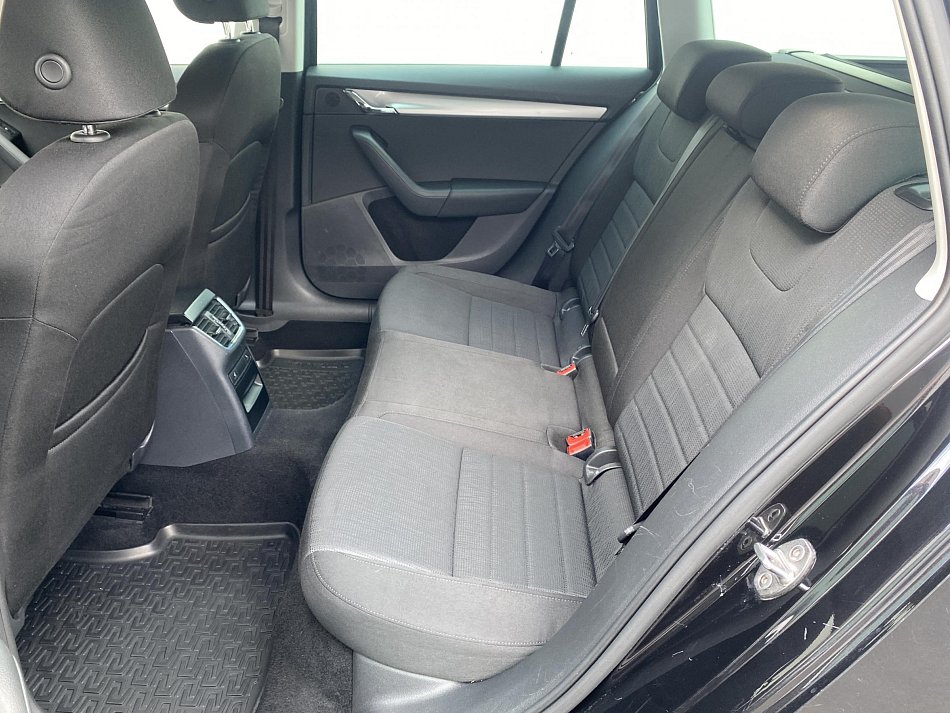 Škoda Octavia III 1.6 TDi Elegance