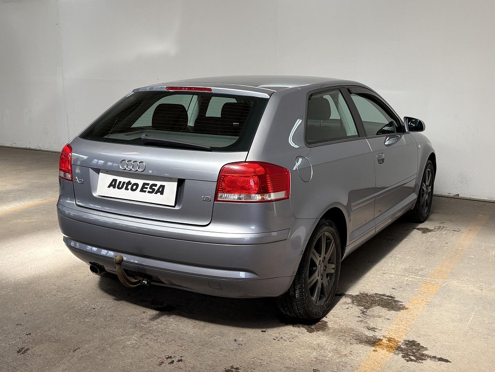 Audi A3 1.6i 