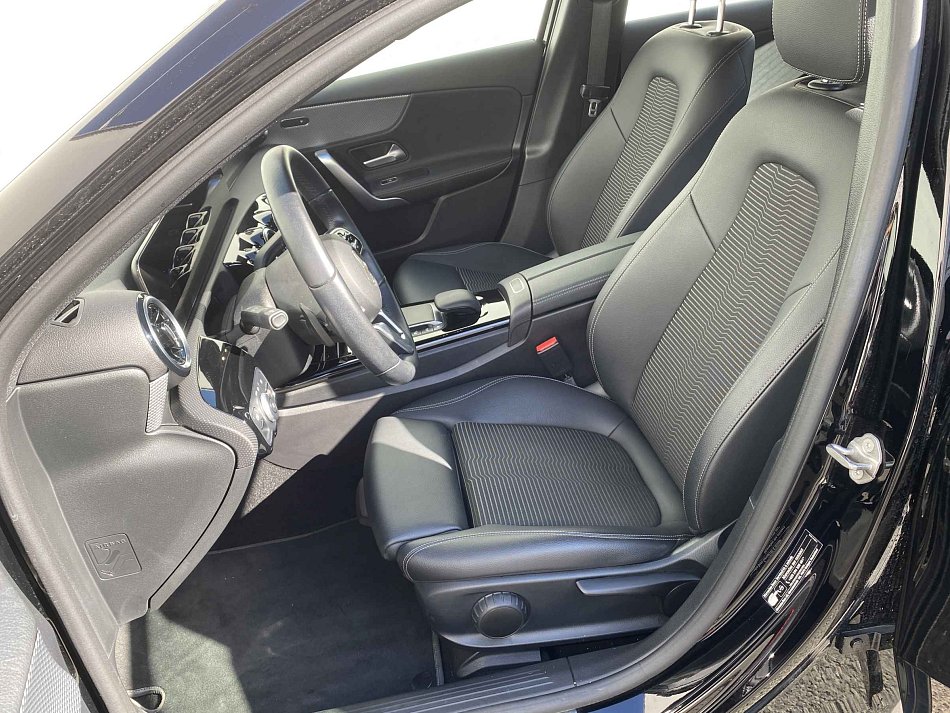 Mercedes-Benz Třída A 1.3 CGi  A 180