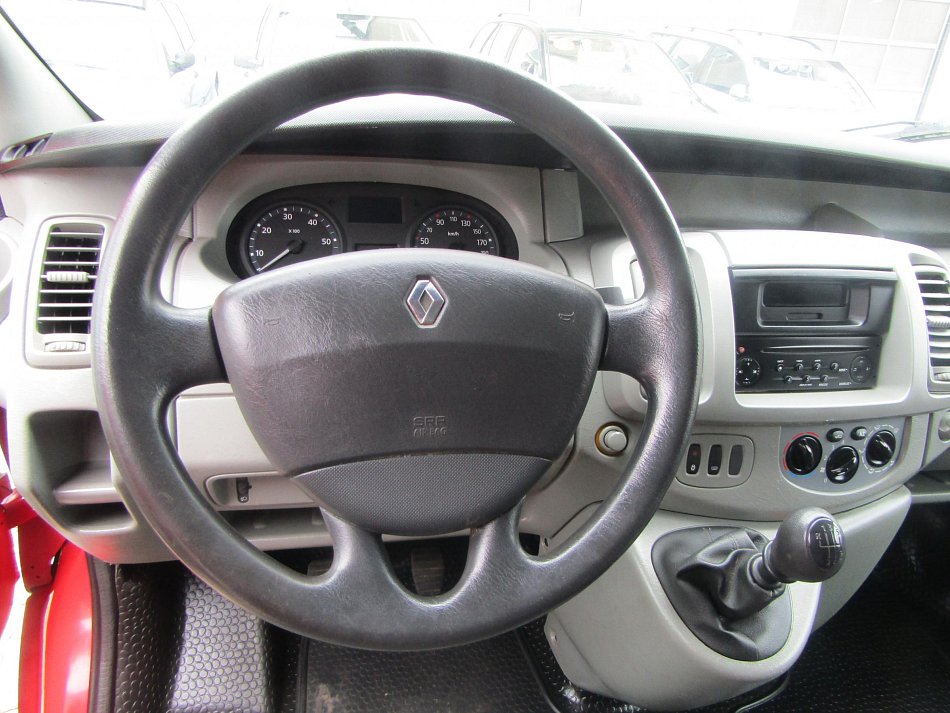Renault Trafic 2.0dCi  6míst