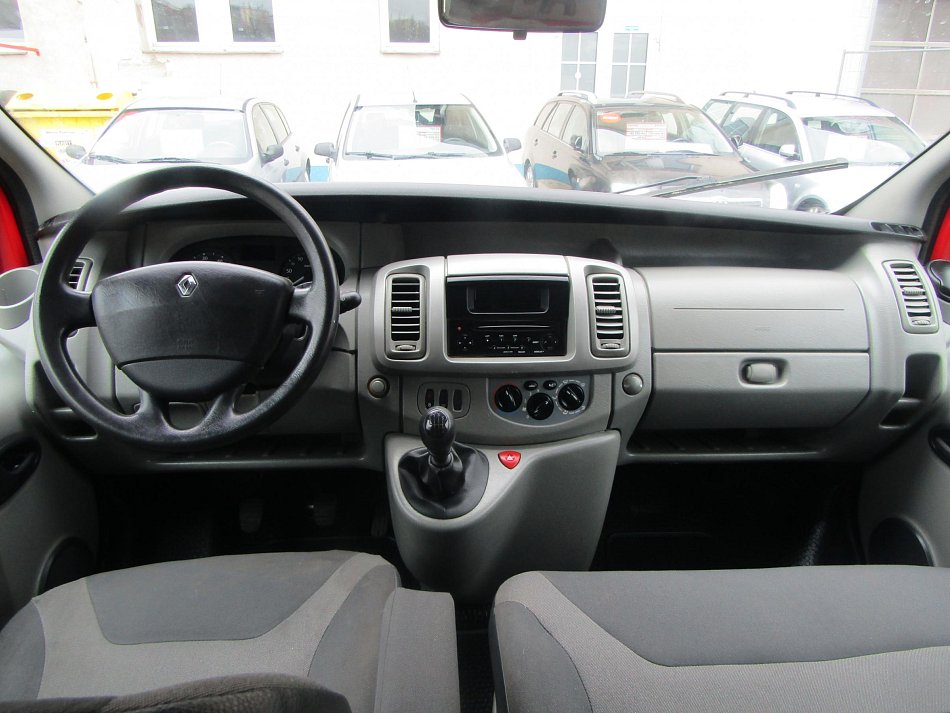 Renault Trafic 2.0dCi  6míst