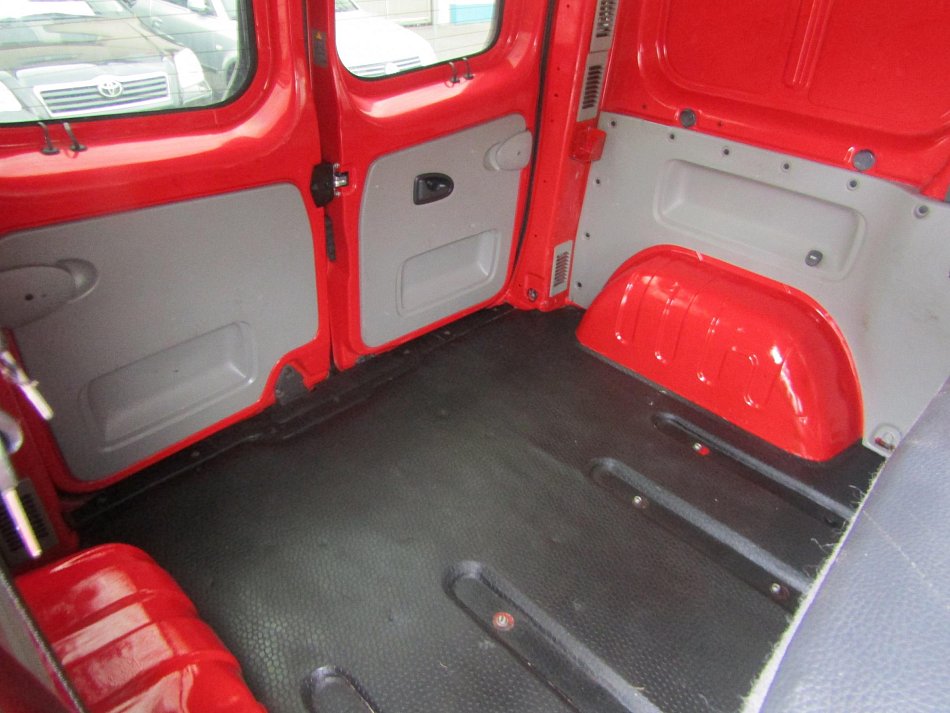 Renault Trafic 2.0dCi  6míst