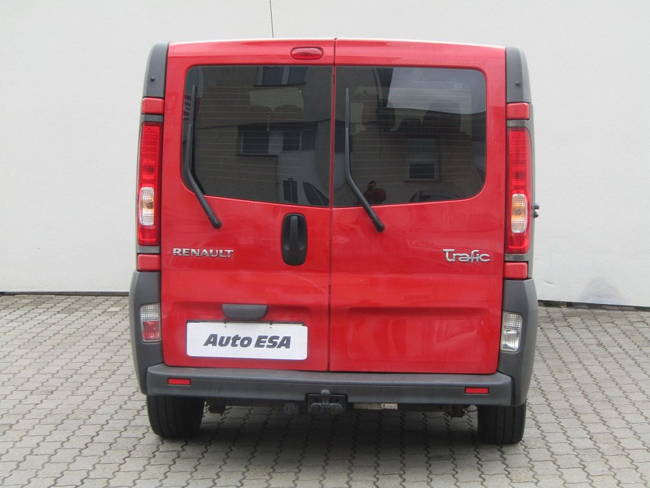 Renault Trafic 2.0dCi  6míst