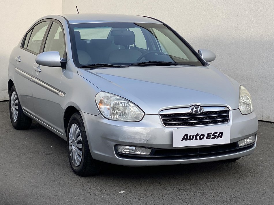 Hyundai Accent 1.4 i 