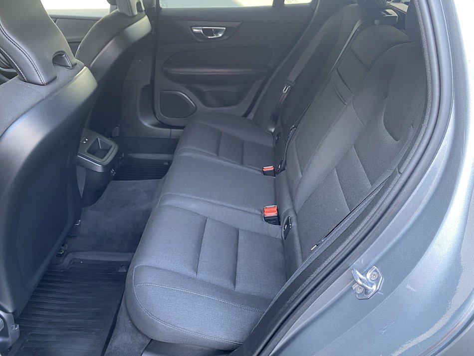 Volvo V60 2.0 D4 Momentum