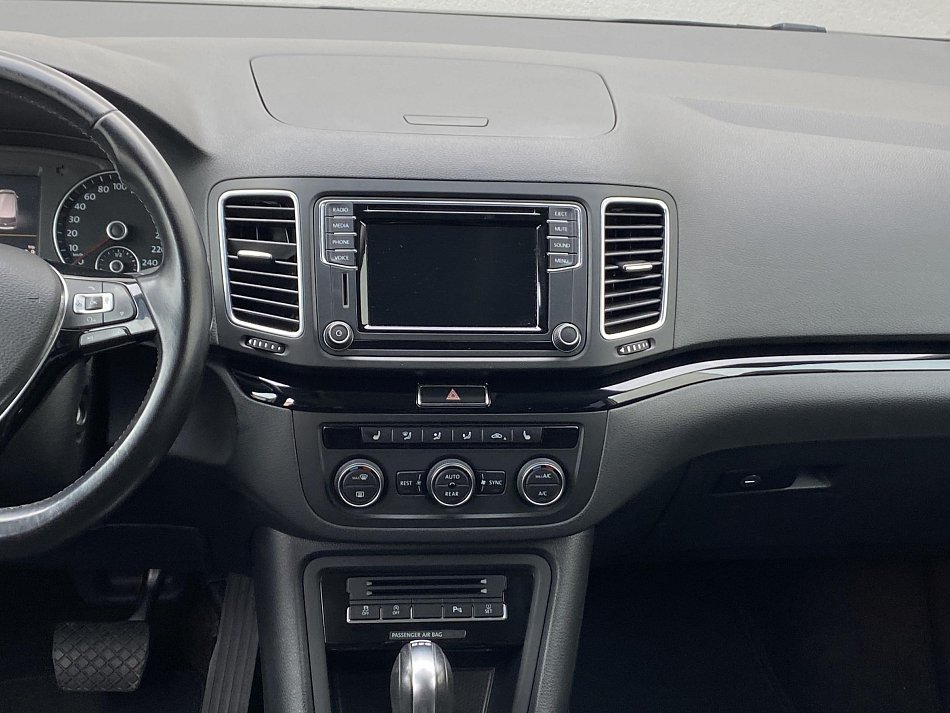 Volkswagen Sharan 2.0TDi 