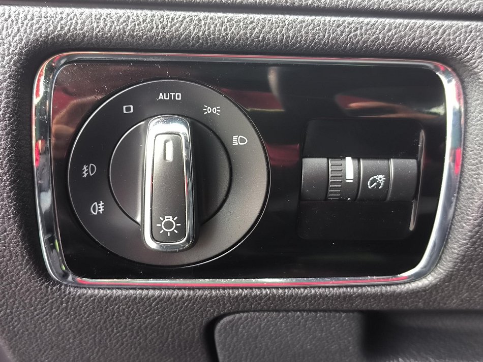 Škoda Superb II 2.0 TDi Ambition