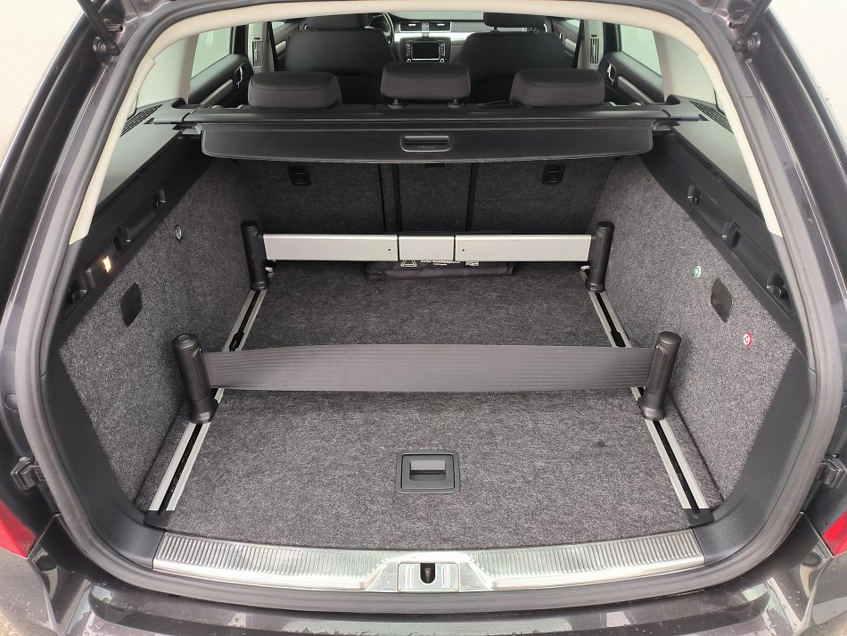 Škoda Superb II 2.0 TDi Ambition