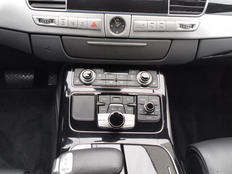Audi A8 3.0 TDi  Quattro