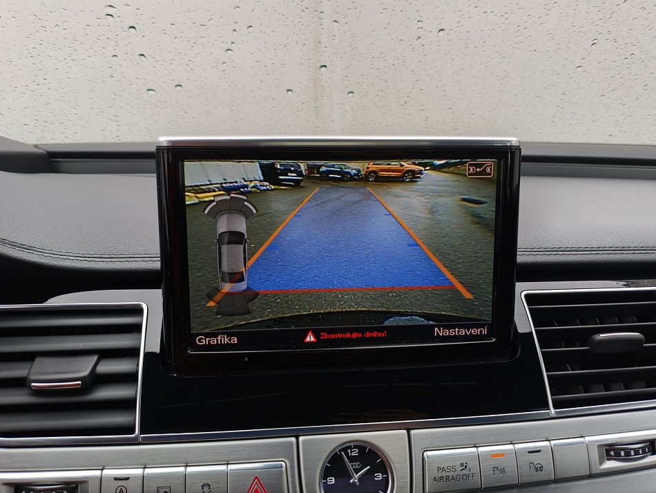 Audi A8 3.0 TDi  Quattro